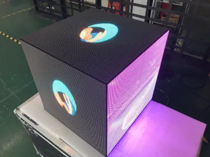 Outdoor Waterproof Wall Mounted P3.91 Magic Cube LED Screen 500x500mm