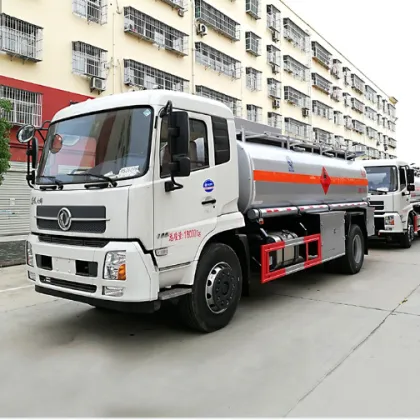 Dongfeng 12000L capacity fuel tank truck fuel bowser