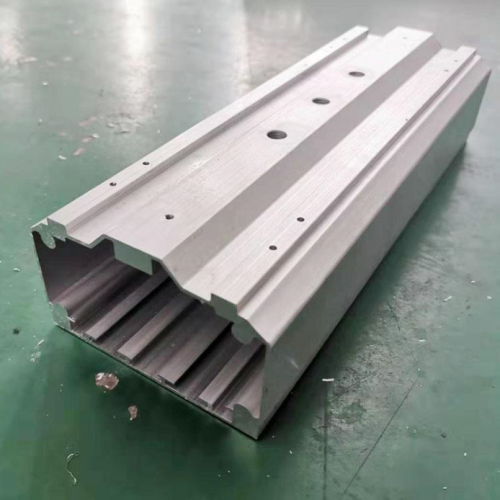 Perfil de perforación de aluminio CNC