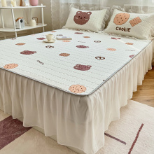 Bộ váy duvet cảm giác mát mẻ với bộ vỏ gối