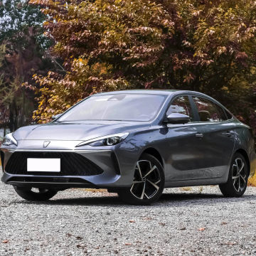 Roewe i5: 1,5L FWD 95KW 1,5T Silnik benzynowy Kompaktowy samochód benzynowy