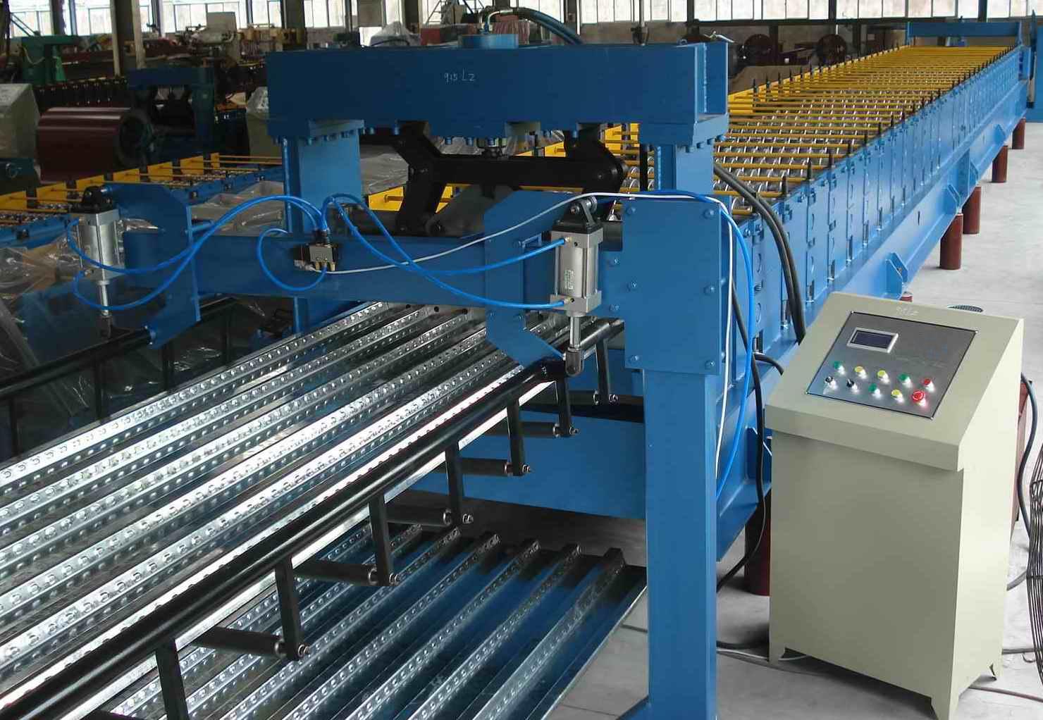 floor deck roll forming machine