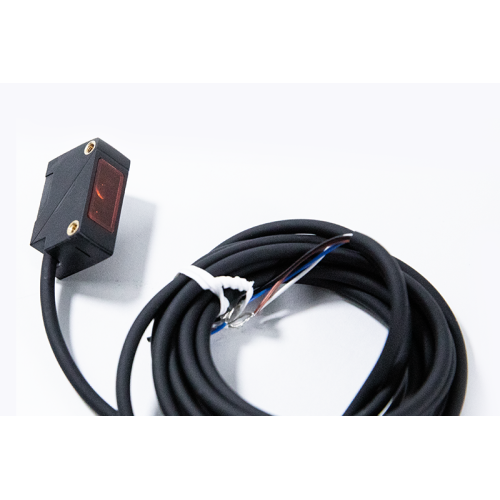 Инфракрасный диффузно-отражающий датчик (квадратный корпус)