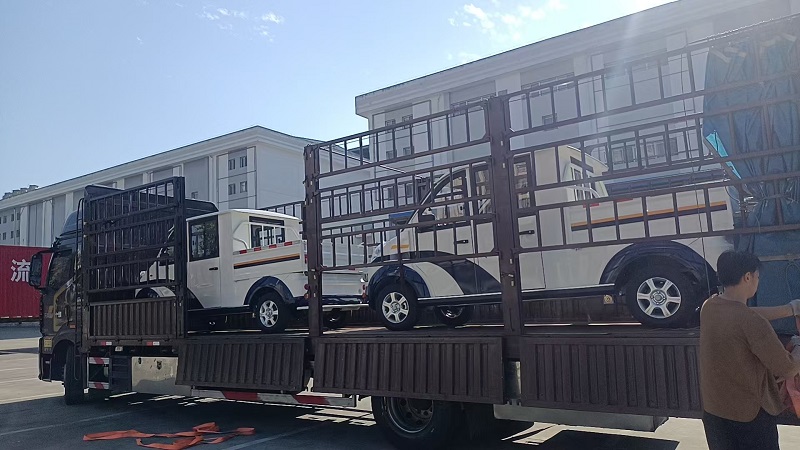Delivering on a Commitment to Service and Supporting the Real Economy: Linli Auto Successfully Delivers Duty Vehicles to Renhe Logistics