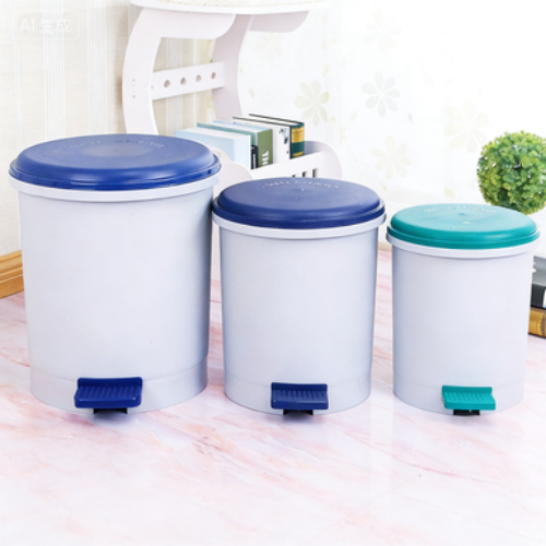 Durable Round Plastic Waste Bin for Indoor and Outdoor Garbage Disposal
