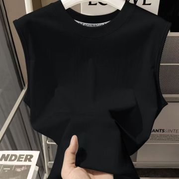 Men Solid Black Basic Sleeveless Tank Top