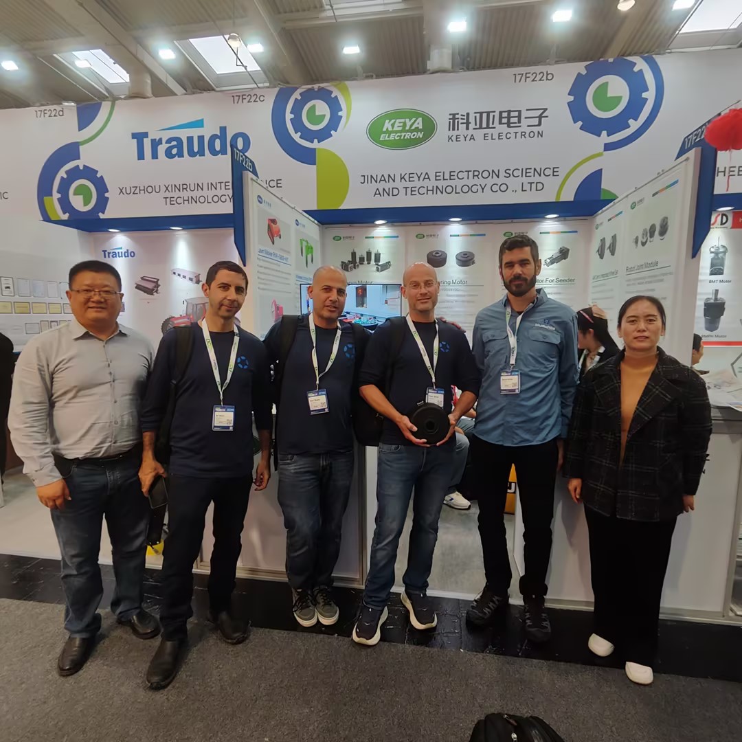 keya-electronics-agritechnica-meeting-with-european-client