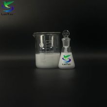 우유 흰색 흐르는 액체에 대한 제외제 용액