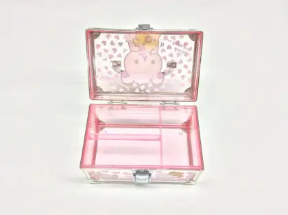 Plastic jewelry storage box