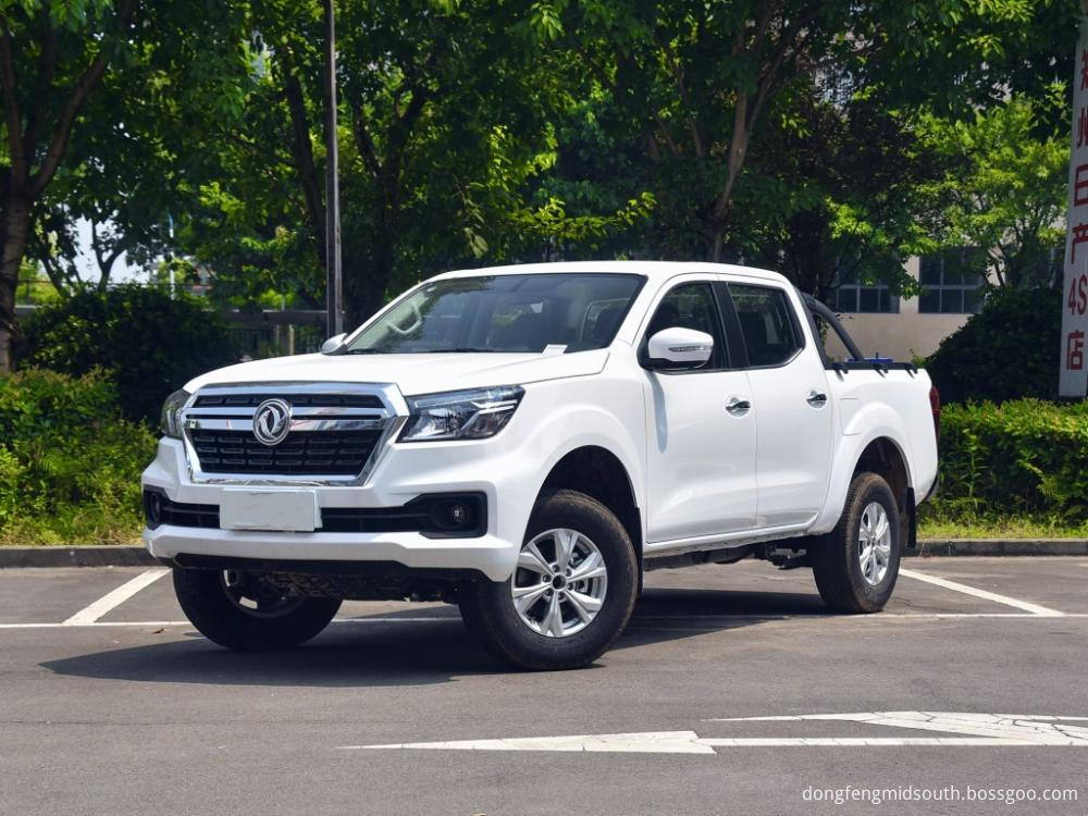 Dongfeng Rich6 Pickup Truck White