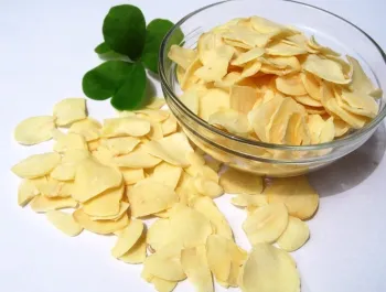 Dry Organic Garlic Flakes