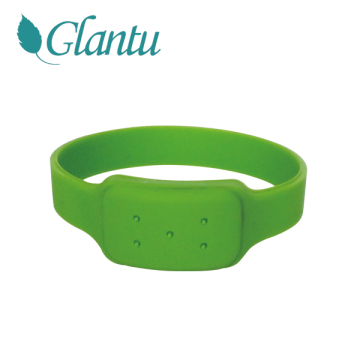 Outdoor mosquito silicone wristband insect repellent band