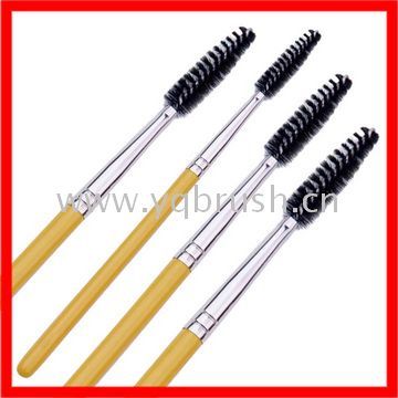 Eye lash brush