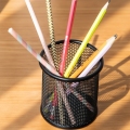 أثاث منضدية إبداعية حاوية قلم معدنية دائرية