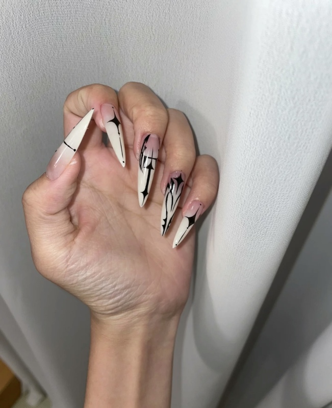 stiletto-shaped nails
