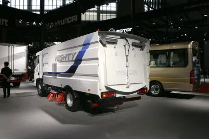 HYUNDRI MIGHTY 129HP 4x2 Road Sweeper Truck