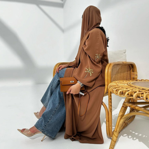 ژاکت کش باف پشمی باز با پولک دوزی