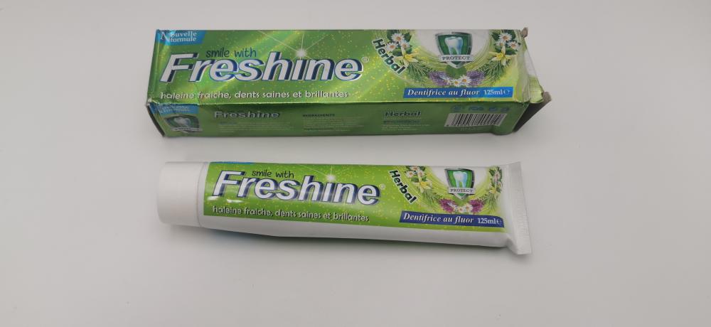 Dentifrice en gel chaud toujours frais