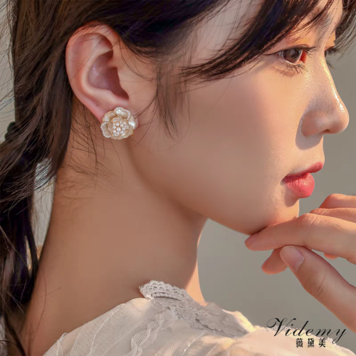 Elegant White Camellia Stud Earrings for Everyday Grace