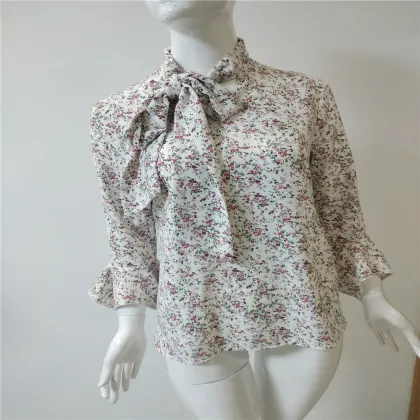 Printed Shirt with a Streamer
