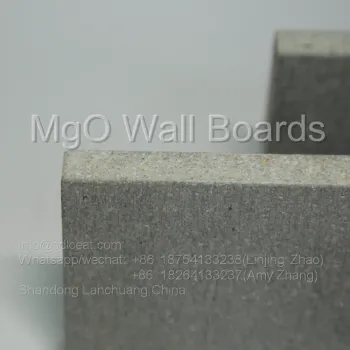 Refractory magnesium oxide wall panels