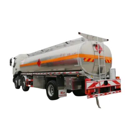Dongfeng Liuzhou Motor Co., Ltd. Chenglong H5 240 - horsepower 6X2 oil tanker