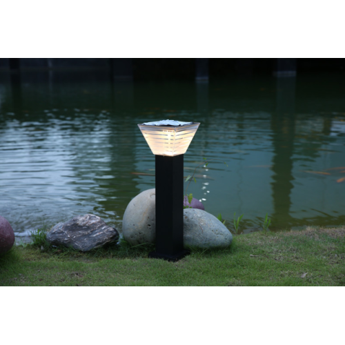 Lampu Stake Suria whiteglow yang hangat