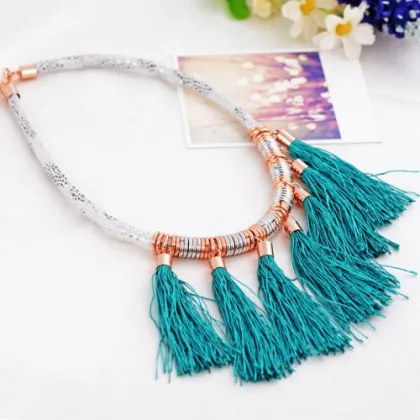Fashion Trends Green Gorgeous Temperament Short Chain Tassel Necklace Vintage Woman Choker Necklaces Wholesale