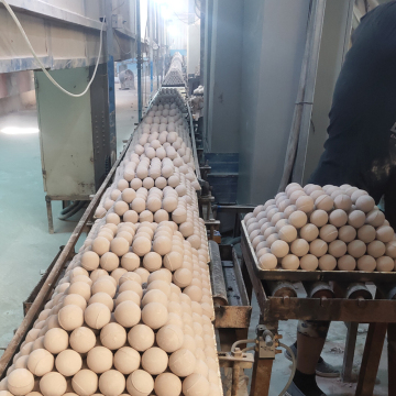 Sfera in ceramica di allumina resistente all'usura del mulino Al3O2