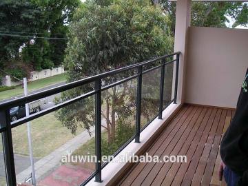 Glass handrail