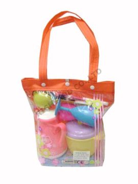 plastic dinner items