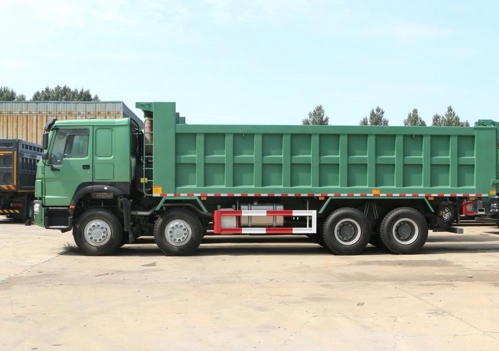 العلامة التجارية الصينية Howo V7 سعة كبيرة 15T Truck Dump Truck 8x4 12TIRES