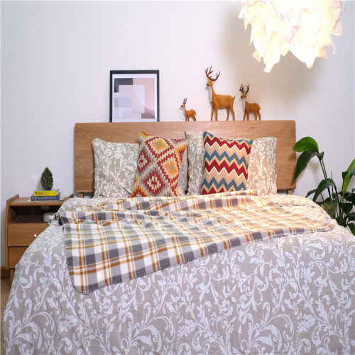 Polar Fleece Blanket Double Brushed Bedding Sheet Set Microfiber Bed Blanket Supplier