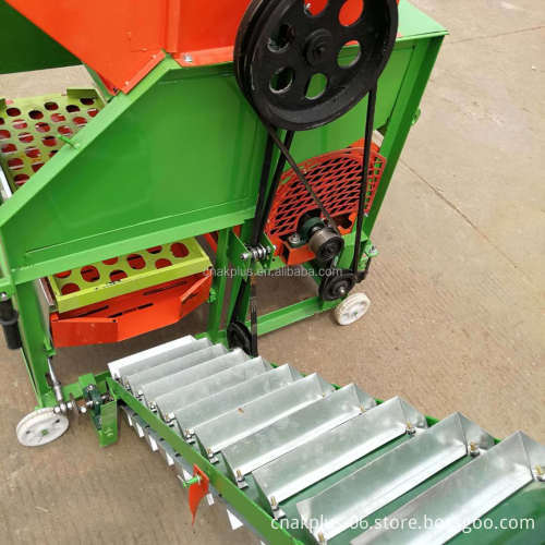 High Capacity Walking Tractor Groundnut Picker for Peanut Harvesting