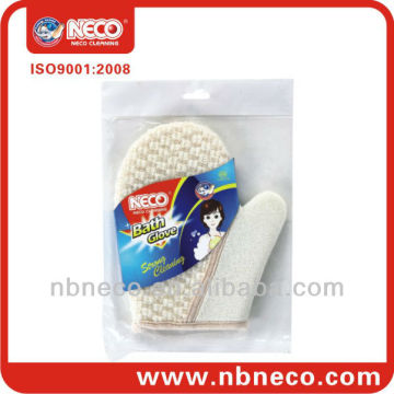 exfoliating bath gloves with scrubber