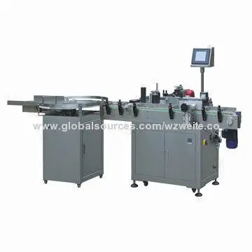 Shampoo labeling machine with modular design