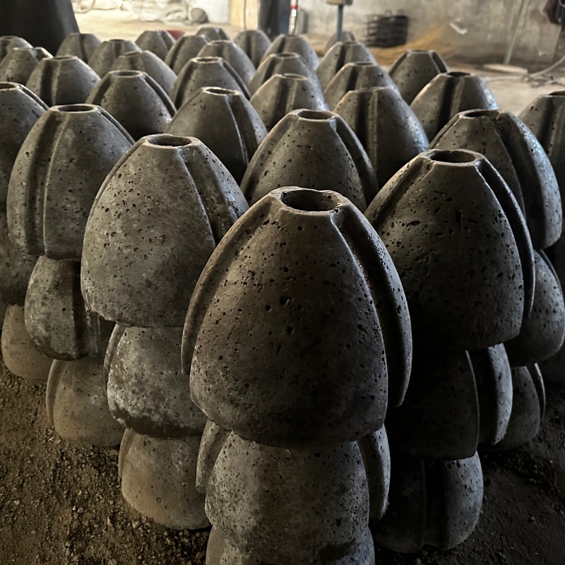 Slag blocking cone (13)