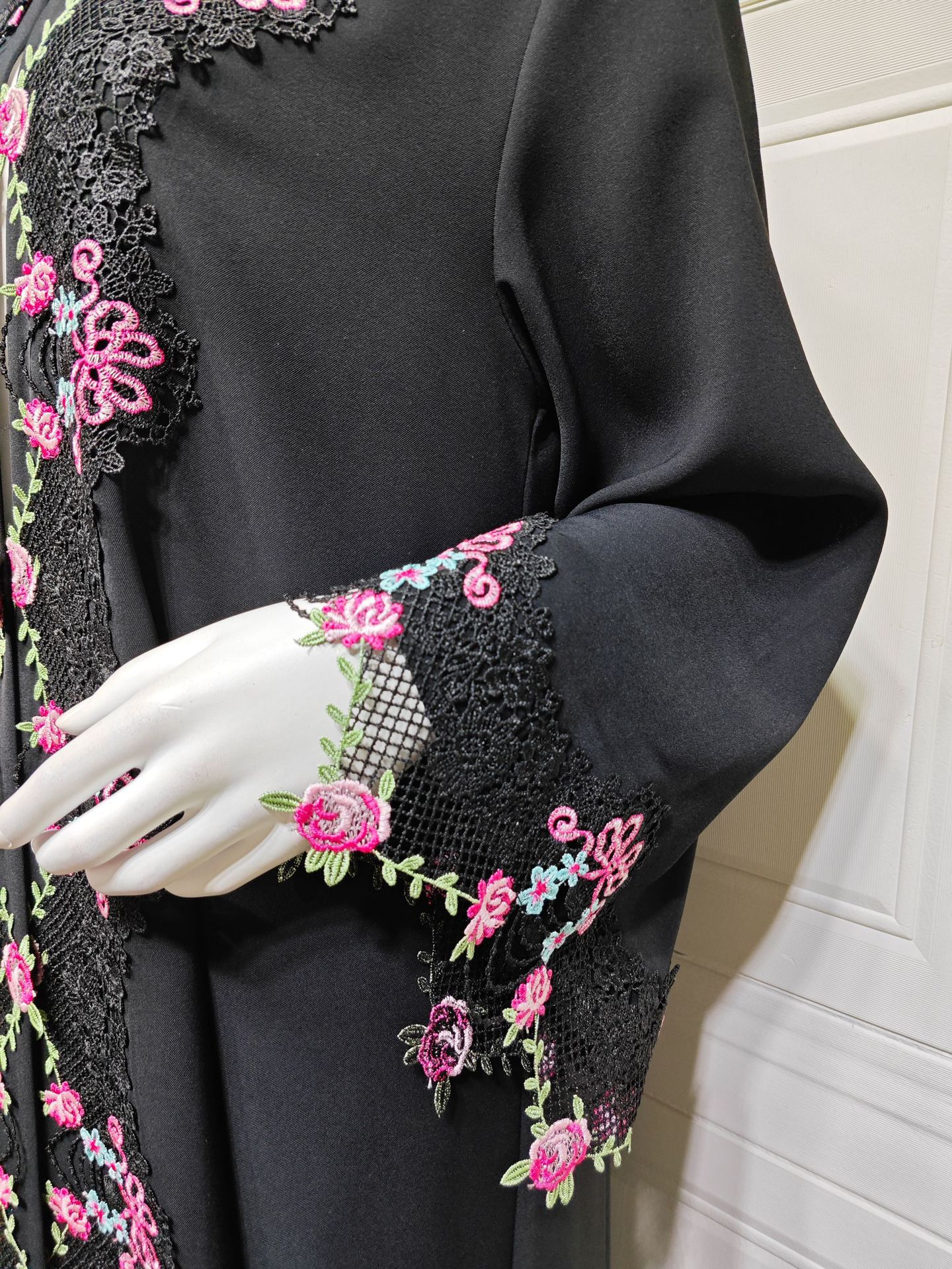 Elegant Black Floral Embroidered Lace Abaya Cardigan MQ275 (3)