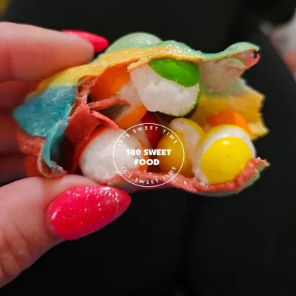 Custom Freeze-Dried Stuffed Fruit Roll-Ups with Original Freeze-Dried Chews