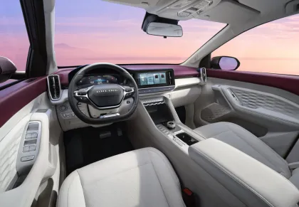 Wuling Xingyun SUV: SAIC Gasoline Petrol Car - Wuling Nebula