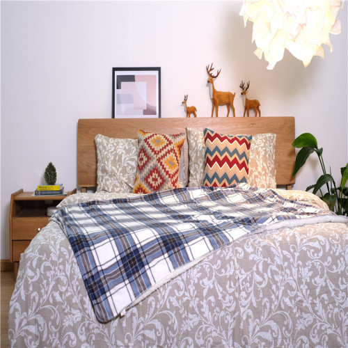 Polar Fleece Blanket Double Brushed Bedding Sheet Set Microfiber Bed Blanket Supplier