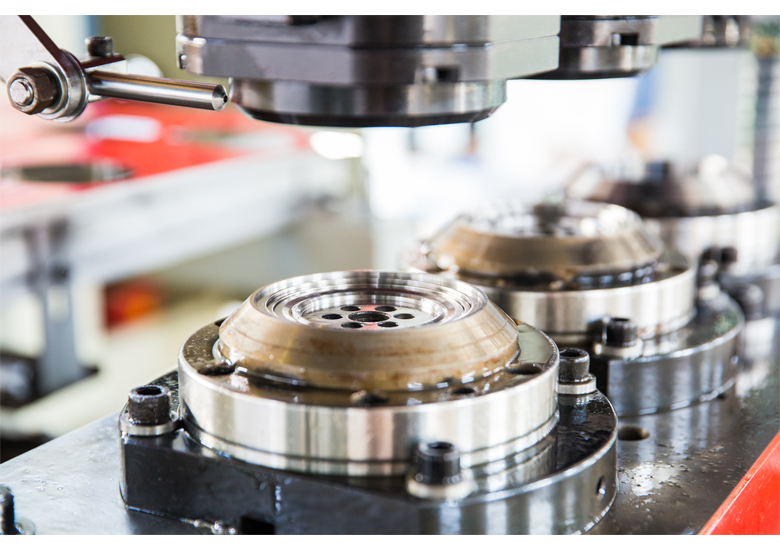 La perforatrice en métal d'alimentation automatique de feuille de fer-blanc de CNC meurt pour la torsion de la ligne de fabrication de capuchons CKO SKO