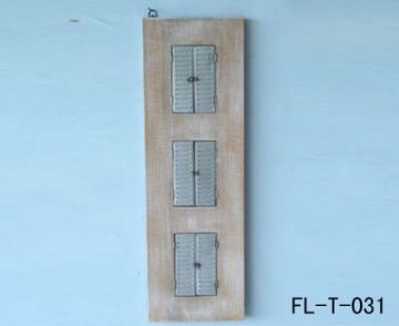 photo frame with iron door