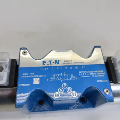 Eaton DG4V-3-6C-M-U7-H-100 Solenoid Directional Valve