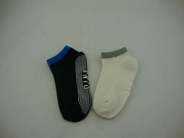 YS-81hot sell fashion design yoga socks/with colorful cut/anti slip on the sole