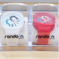 Nuevos Popular Kids Shining Silicone Sports Relojes de cuarzo