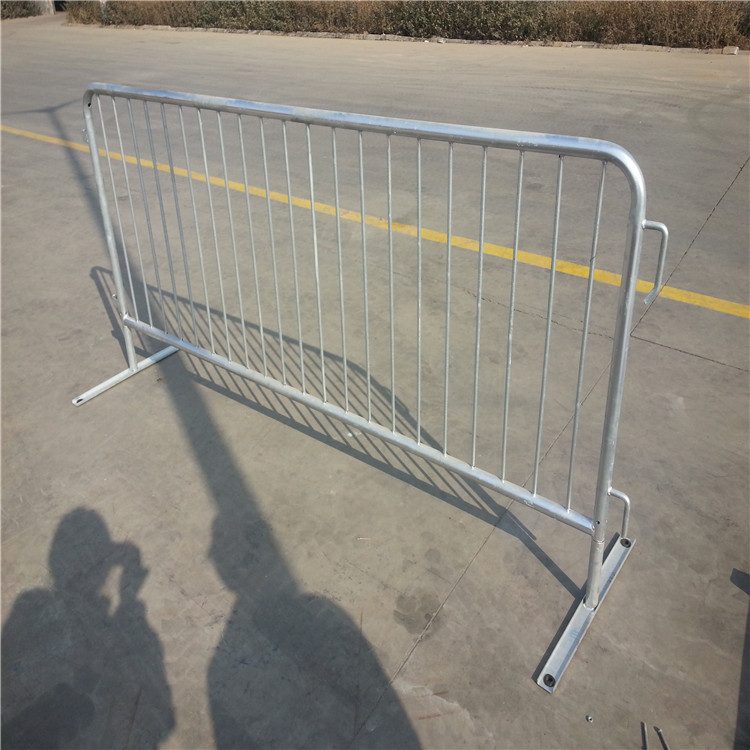 8ft heavy duty steel barricades with flat bases