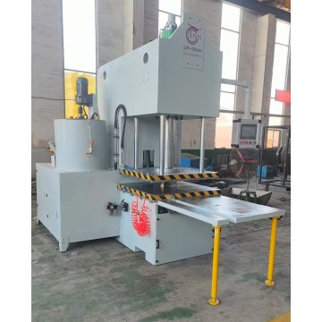 Large-tonnage wax injection machine for precision casting