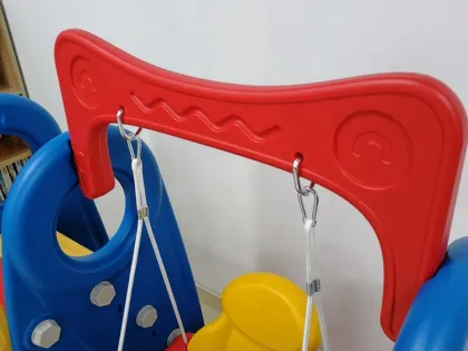 Indoor Plastic Slides and Swings for Kids' Playgrounds