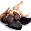 edible peeled black garlic